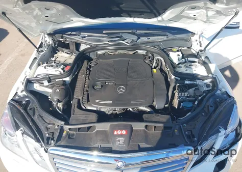 2012 Mercedes-Benz E 350 z USA, uszkodzony, nr VIN WDDHF5KB4CA642772